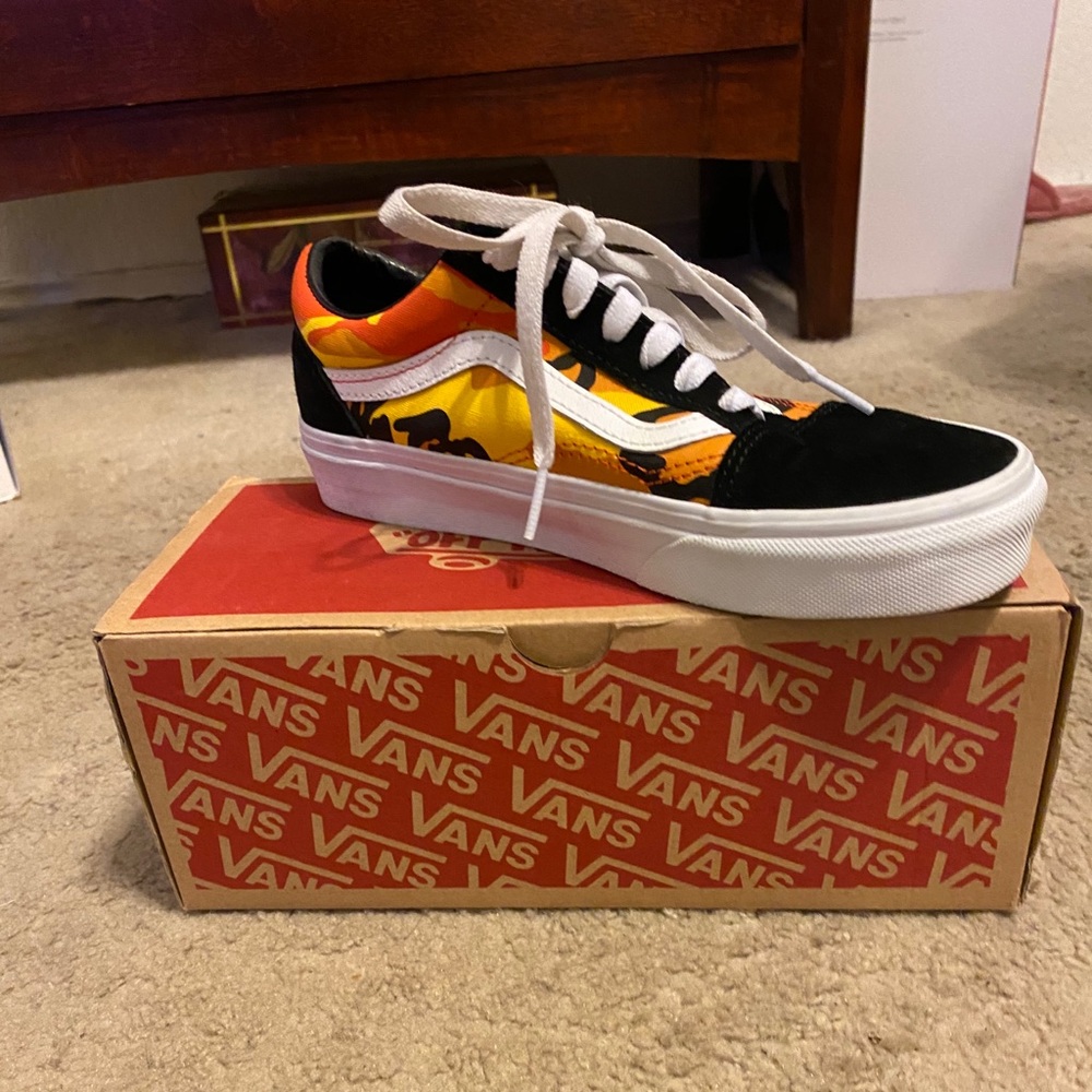 Low top camo vans